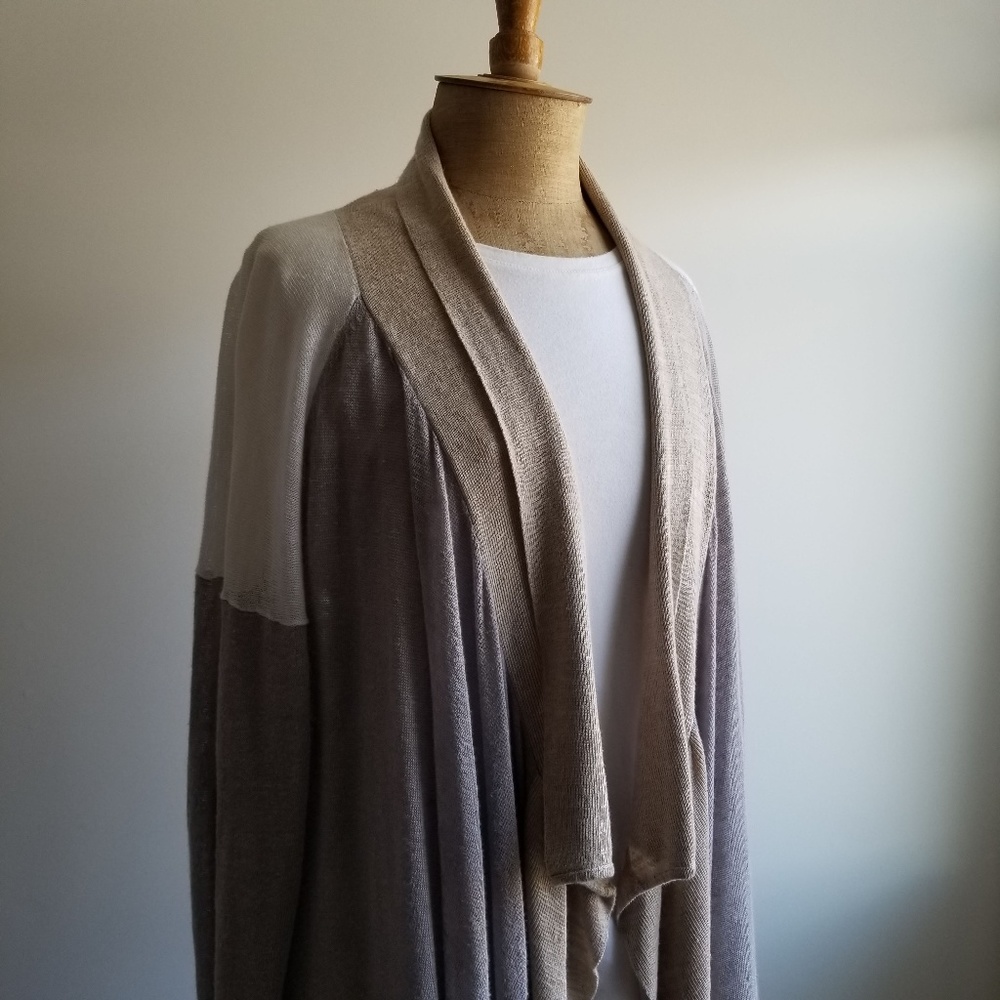Lightweight Colorblocked Cardigan